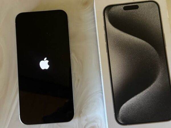 Apple iPhone 15 PRO MAX Locked 1TB 3M13