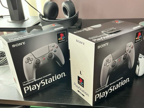 30th Anniversary PlayStation Controllers Bundle 3Q31