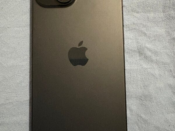 Unlocked Apple IPhone 15 Never Used Before without box 6L79