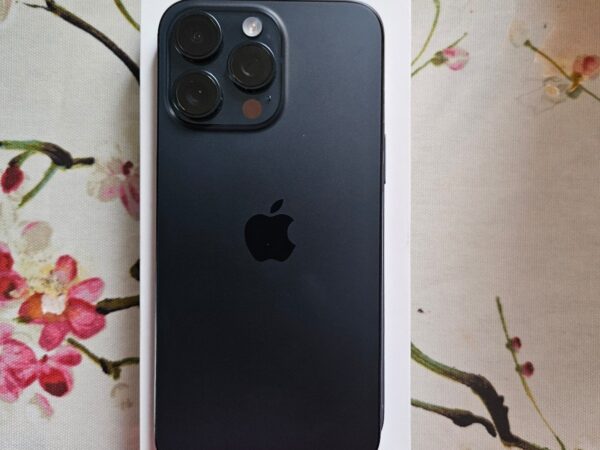 Iphone 15 pro max phone unlocked 3R31