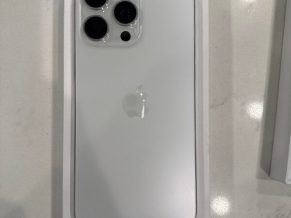iPhone 15 Pro Max Unlocked 256GB FREE OVERNIGHT SHIPPING 6X16