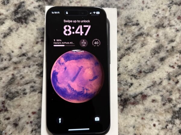 iPhone 15  - 128GB - Unlocked - Very Good Condition 6S32