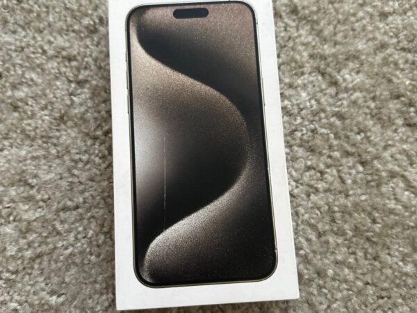 Apple iPhone 15 Pro Max | 256GB Natural Titanium 9T16