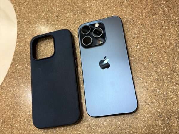 UNLOCKED iPhone 15 Pro 3X95