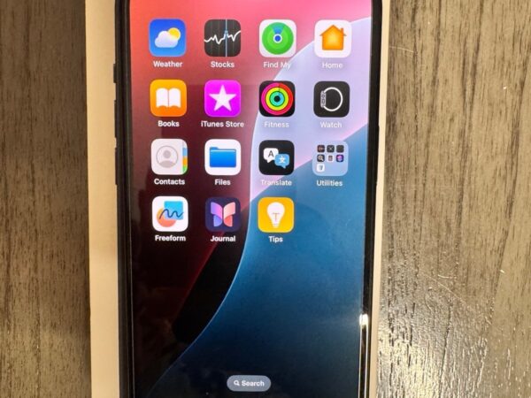 Apple iPhone 15 128 GB Unlocked 6Z77