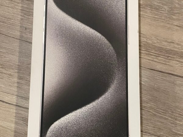 iPhone 15 Pro Max white titanium 256 GB 1X92