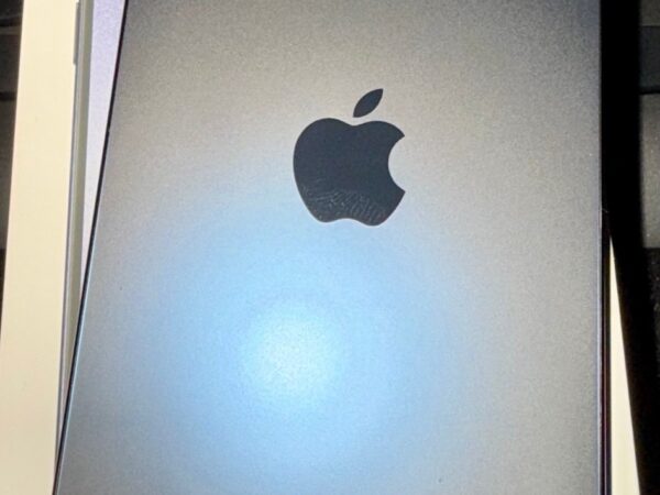 iPhone 15 Pro Max 1 TB UNLOCKED 7Q13