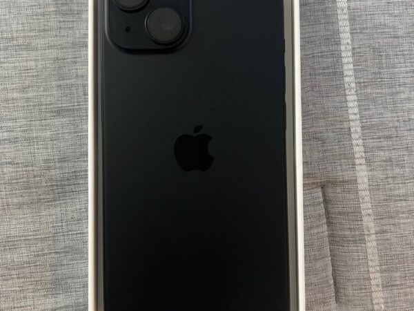 Apple iPhone 15 128 GB in Black 7W95
