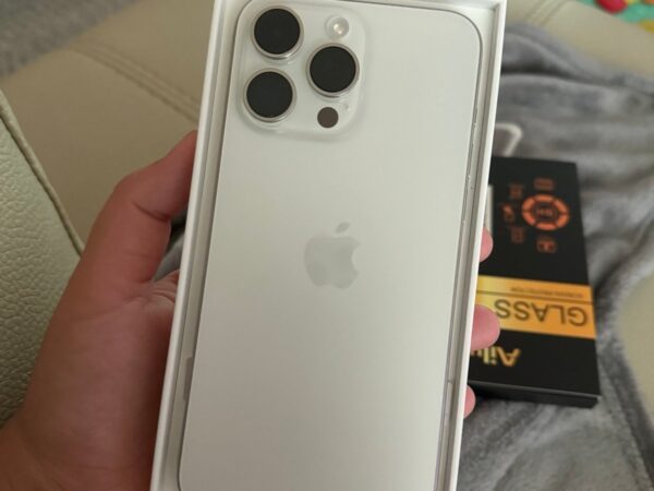 Apple iphone 15 pro max unlocked 6Y91